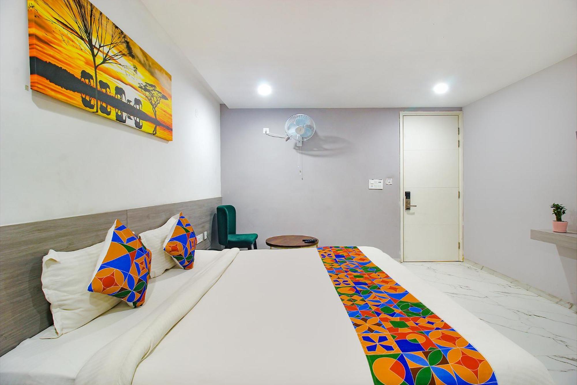 Fabhotel Ssr Fern Suites - 100M From Gsm Mall Madeenaguda Lingampalli Exterior foto